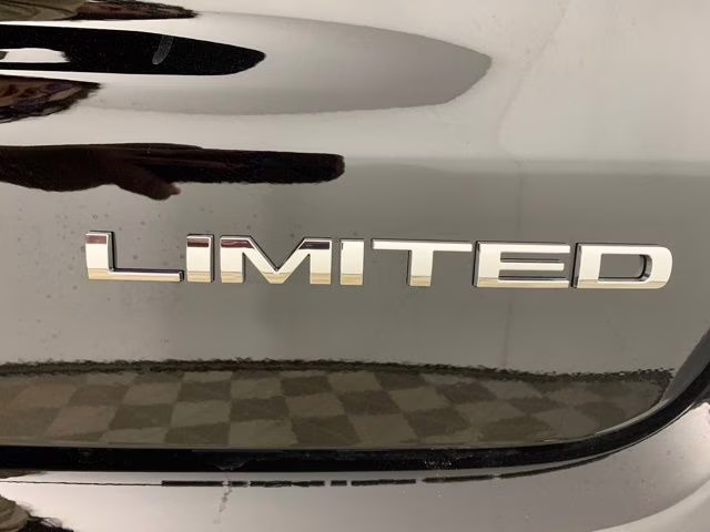 2026 Diamond Black Crystal Pearlcoat Jeep Compass Limited 4X4 SUV