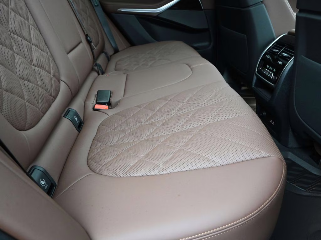 2026 Black Sapphire Metallic BMW X5 xDrive50e AWD SUV
