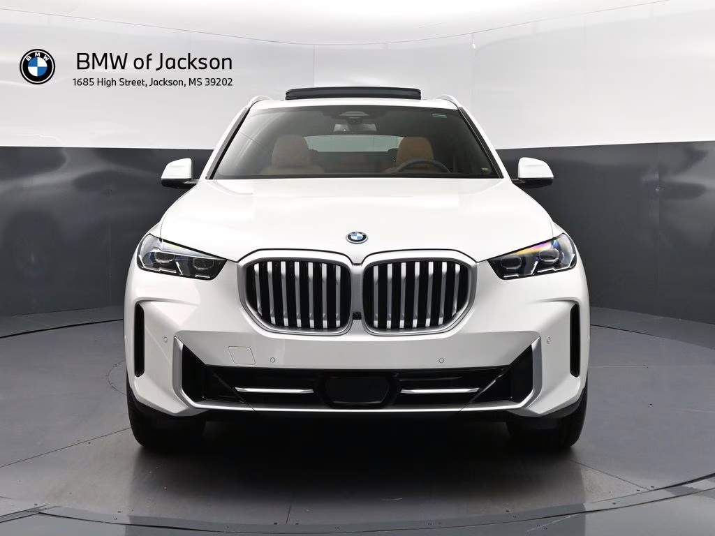 2026 Mineral White Metallic BMW X5 xDrive50e AWD SUV