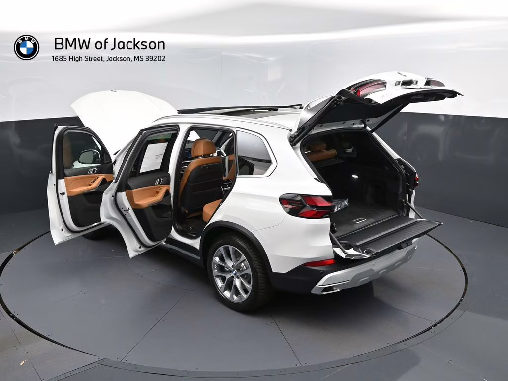 2026 Mineral White Metallic BMW X5 xDrive50e AWD SUV