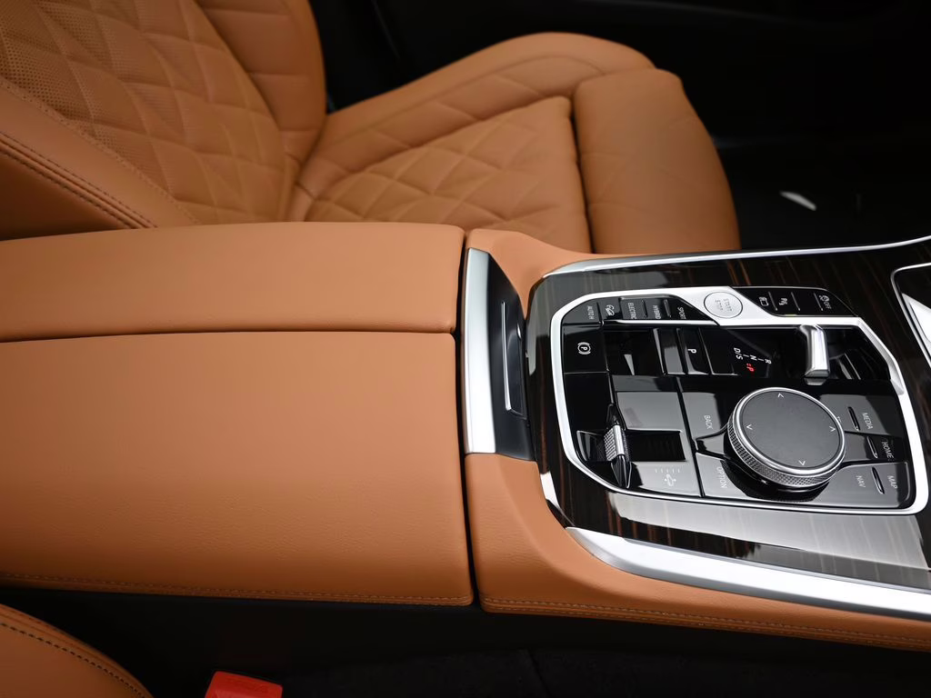 2026 Mineral White Metallic BMW X5 xDrive50e AWD SUV