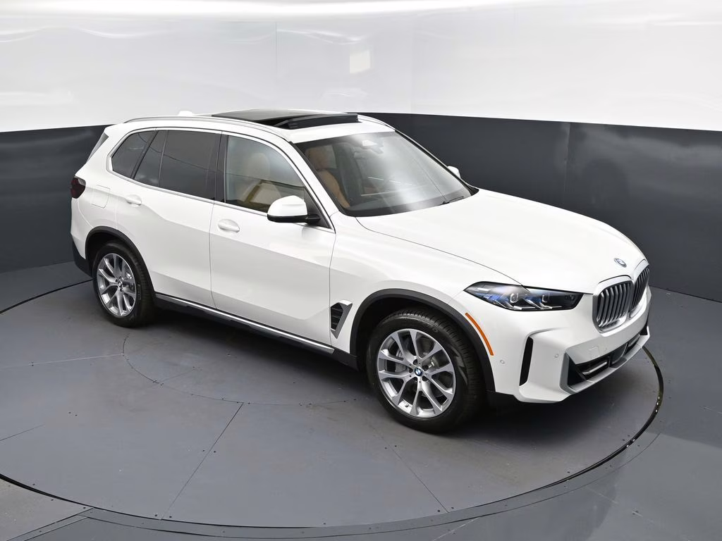 2026 Mineral White Metallic BMW X5 xDrive50e AWD SUV