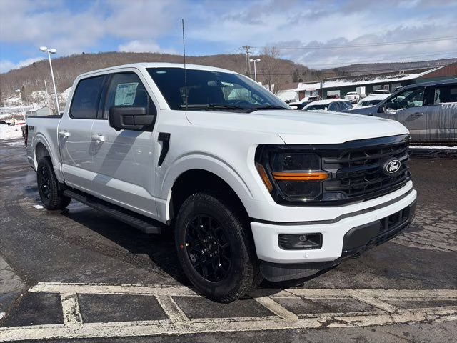 2026 Oxford White Ford F-150 XLT 4X4 Truck