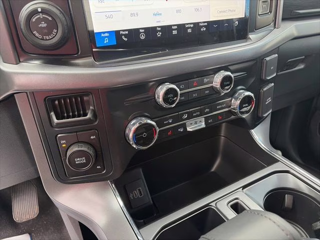 2026 Oxford White Ford F-150 XLT 4X4 Truck