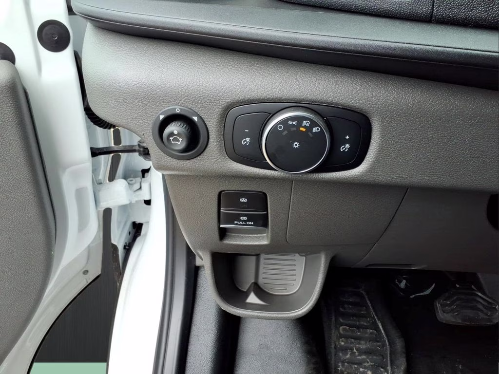 2026 Oxford White Ford Transit Van Base RWD Van