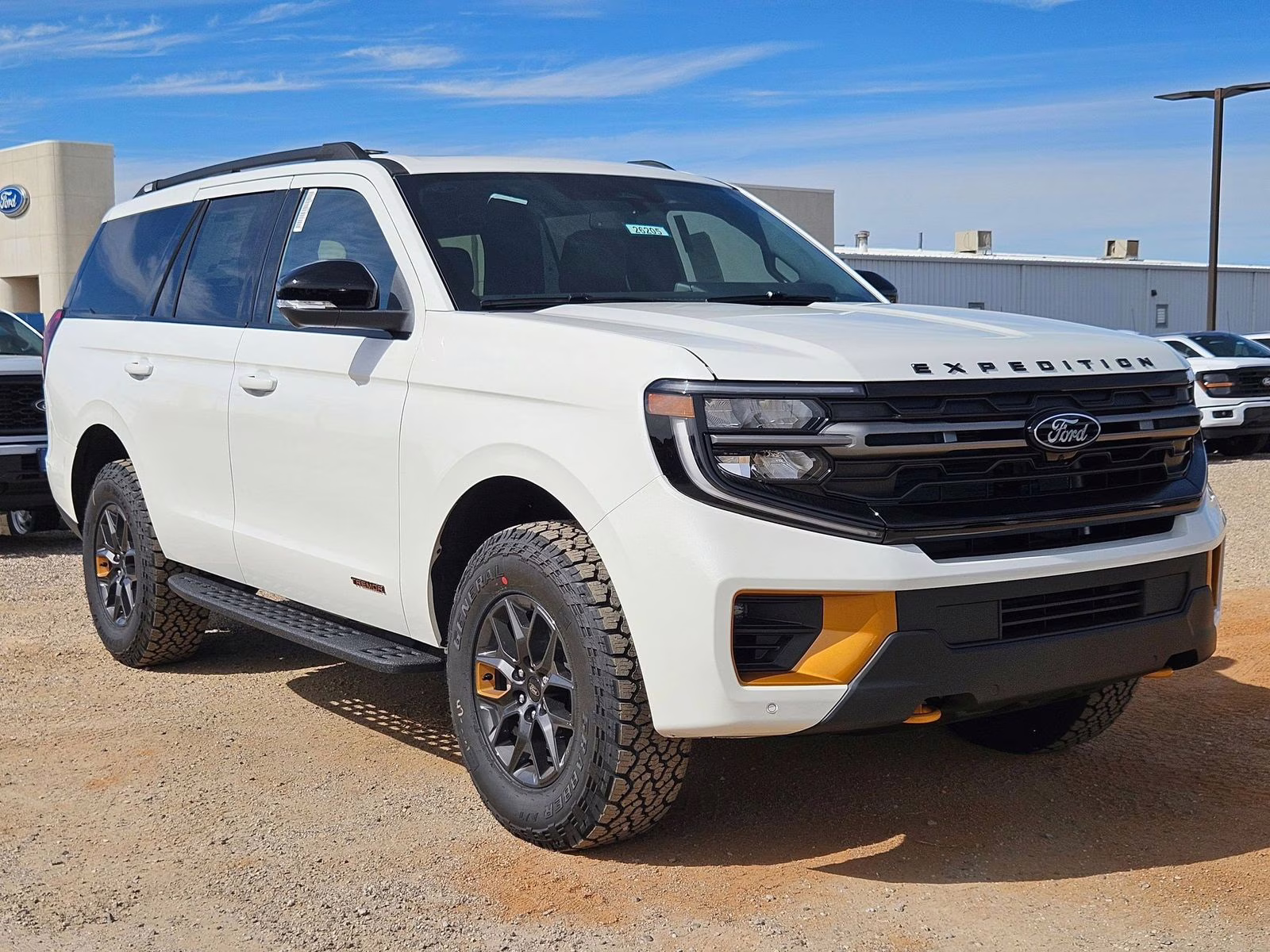 2026 White Metallic Ford Expedition Tremor 4X4 SUV