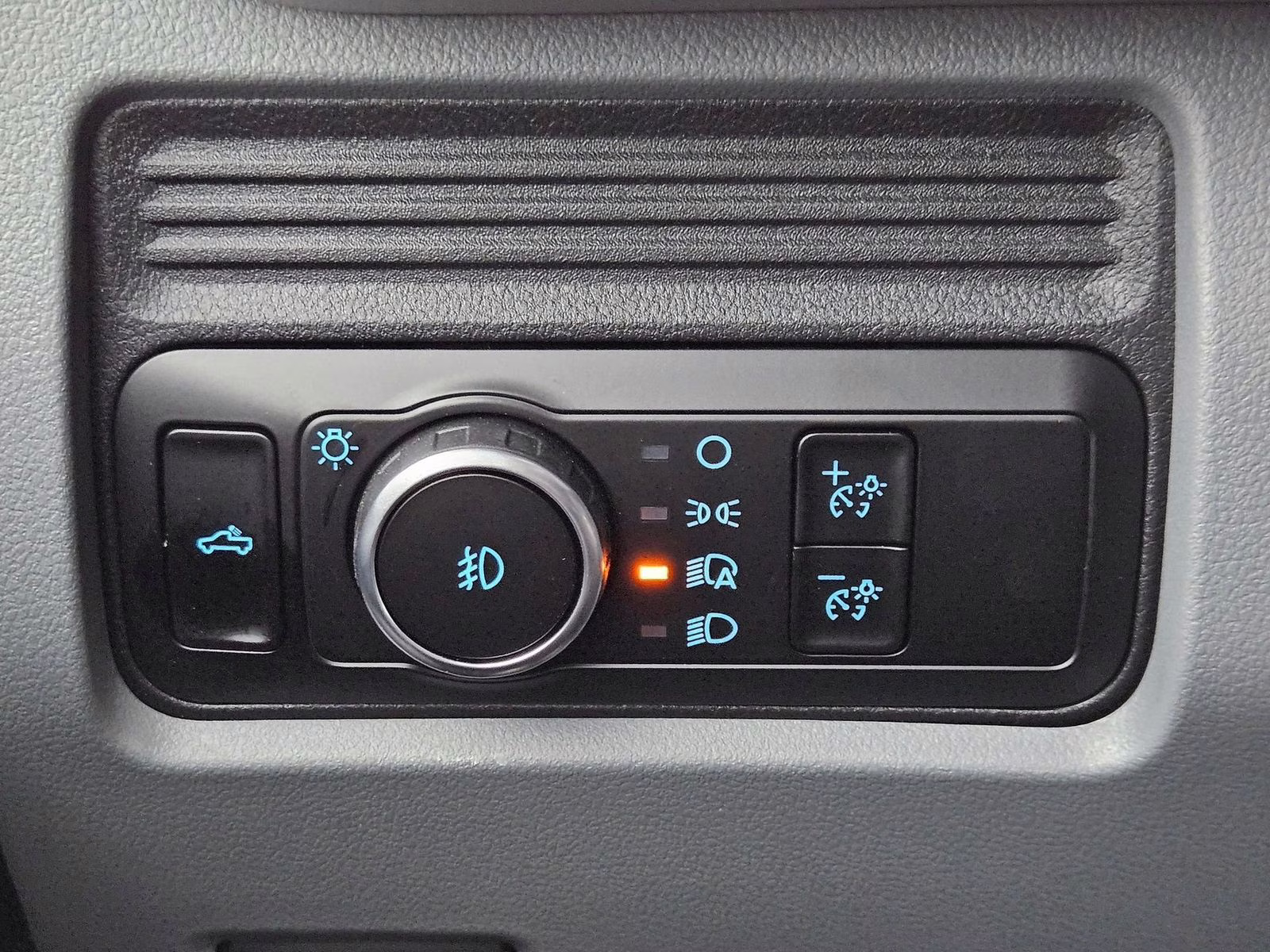 2026 Avalanche Ford Super Duty F-250 SRW XL 4X4 Truck