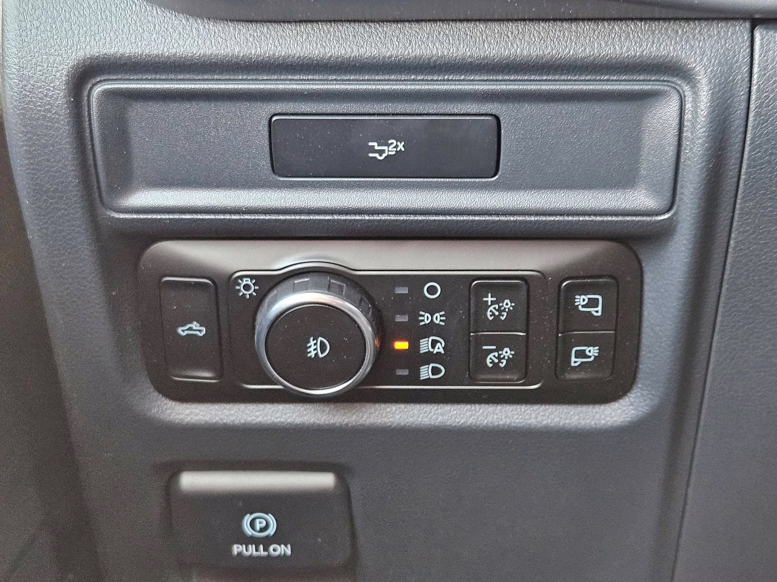 2026 Avalanche Ford F-150 XLT RWD Truck