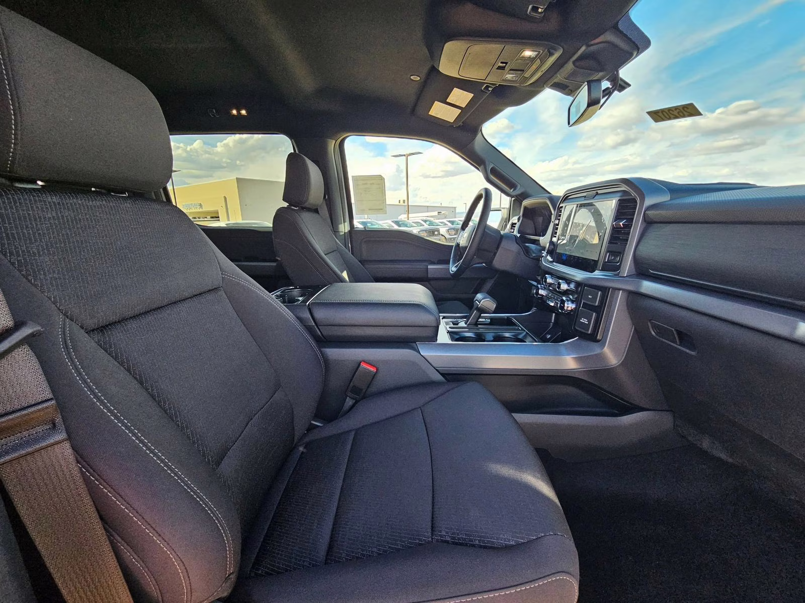 2026 Avalanche Ford F-150 XLT RWD Truck