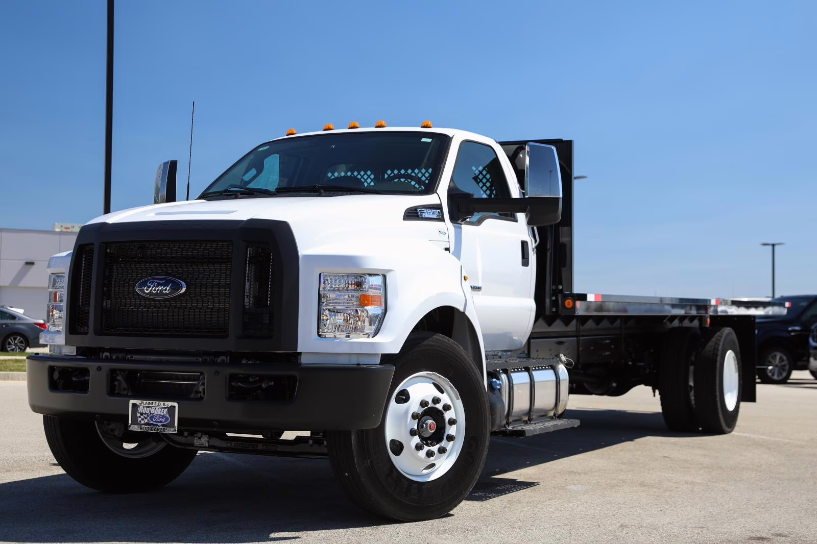 2027 Oxford White Ford F-650 Straight Frame Base RWD Truck