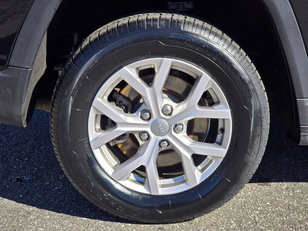 2021 Diamond Black Crystal Pearlcoat Jeep Grand Cherokee L Limited 4X4 SUV