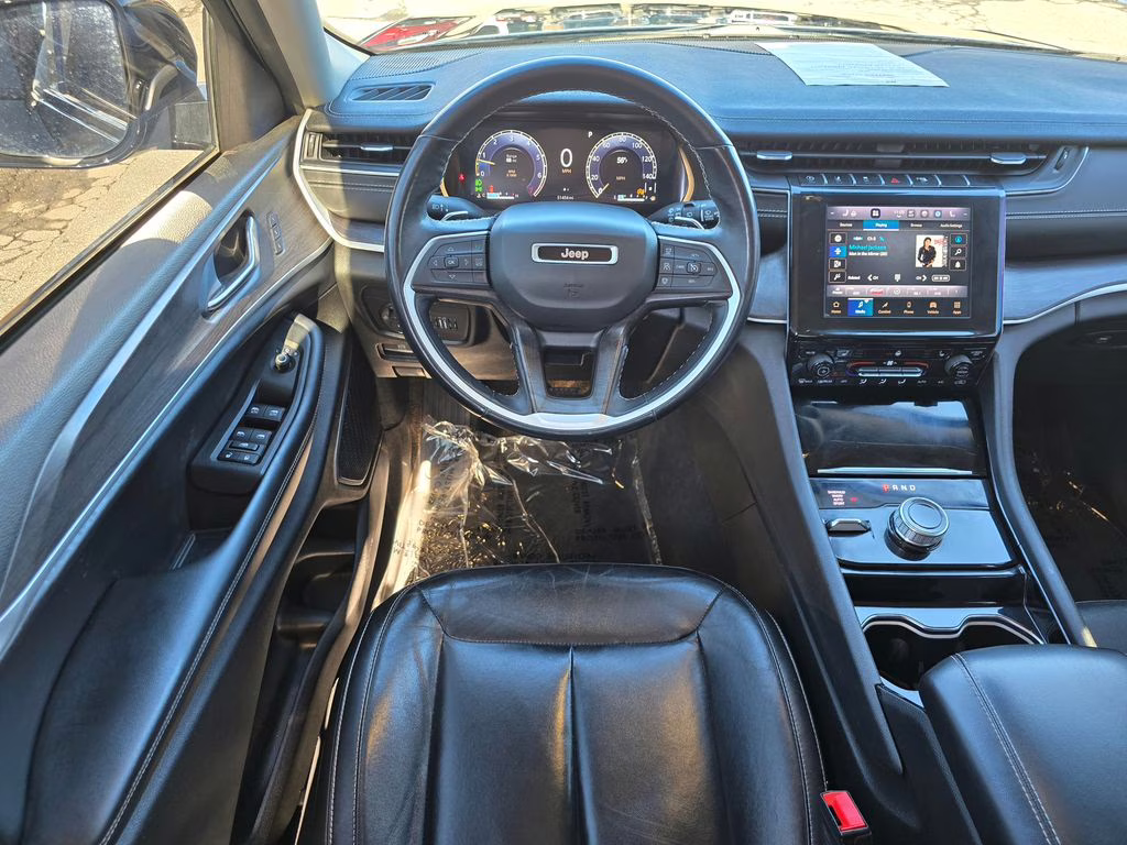 2021 Diamond Black Crystal Pearlcoat Jeep Grand Cherokee L Limited 4X4 SUV