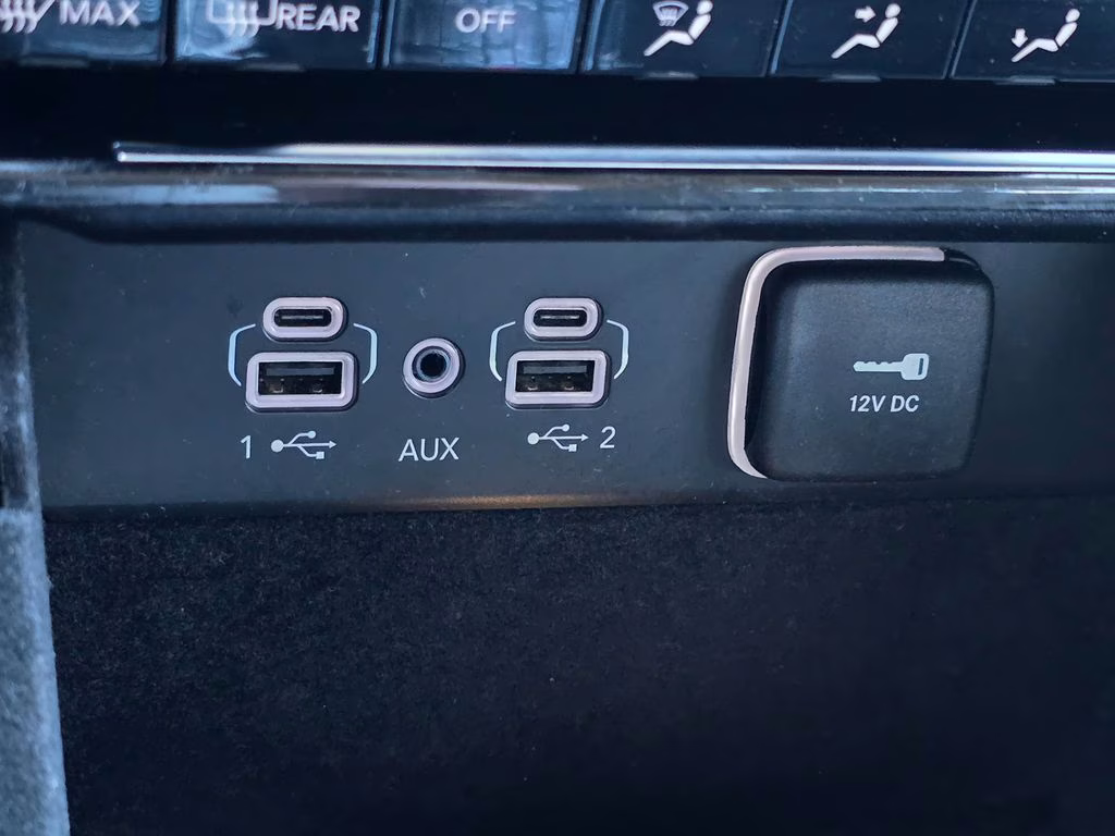 2021 Diamond Black Crystal Pearlcoat Jeep Grand Cherokee L Limited 4X4 SUV