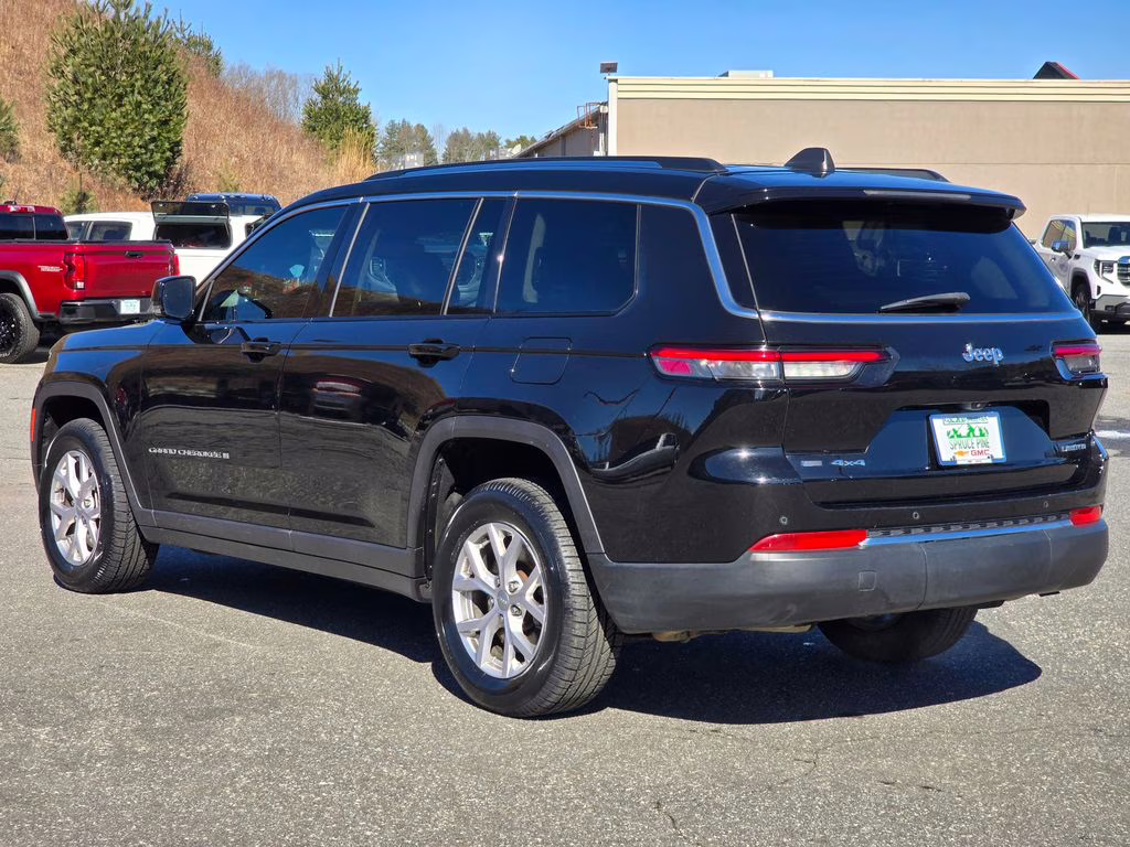 2021 Diamond Black Crystal Pearlcoat Jeep Grand Cherokee L Limited 4X4 SUV