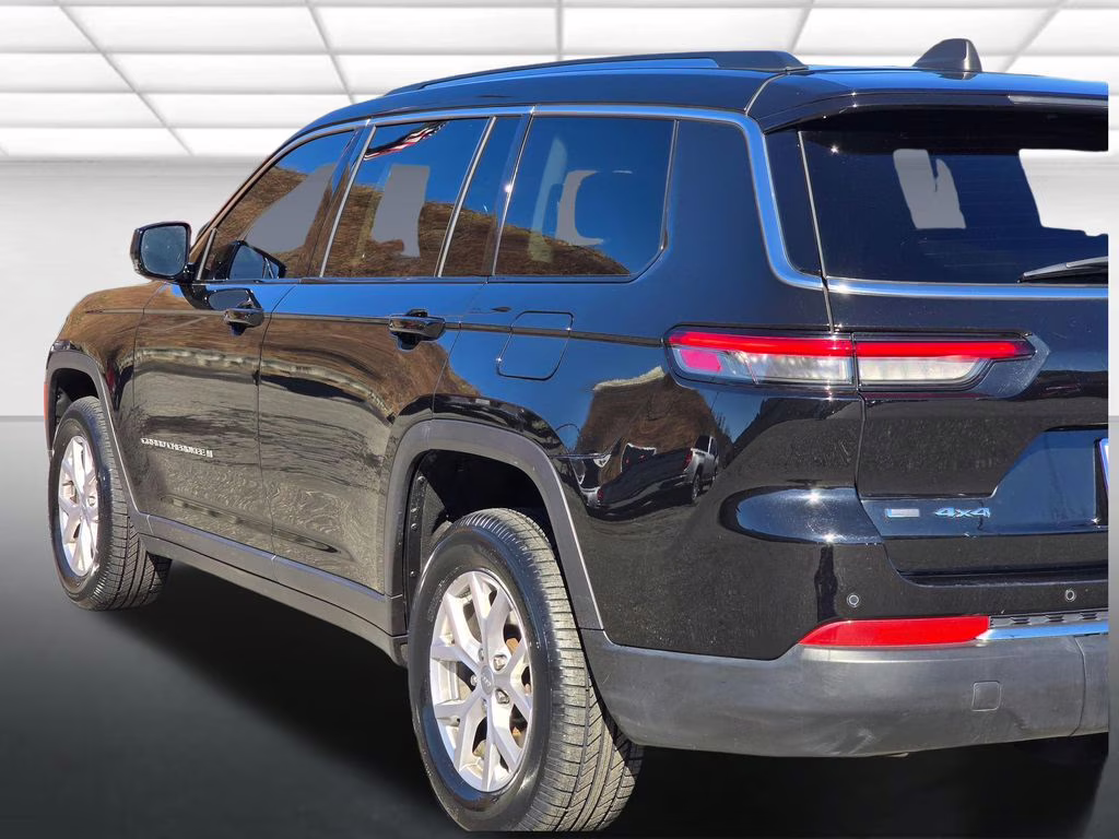 2021 Diamond Black Crystal Pearlcoat Jeep Grand Cherokee L Limited 4X4 SUV