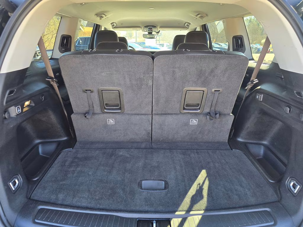 2021 Diamond Black Crystal Pearlcoat Jeep Grand Cherokee L Limited 4X4 SUV