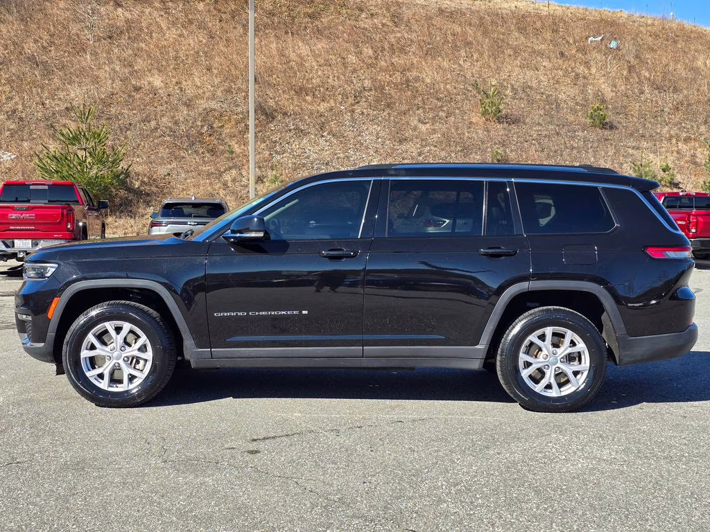 2021 Diamond Black Crystal Pearlcoat Jeep Grand Cherokee L Limited 4X4 SUV