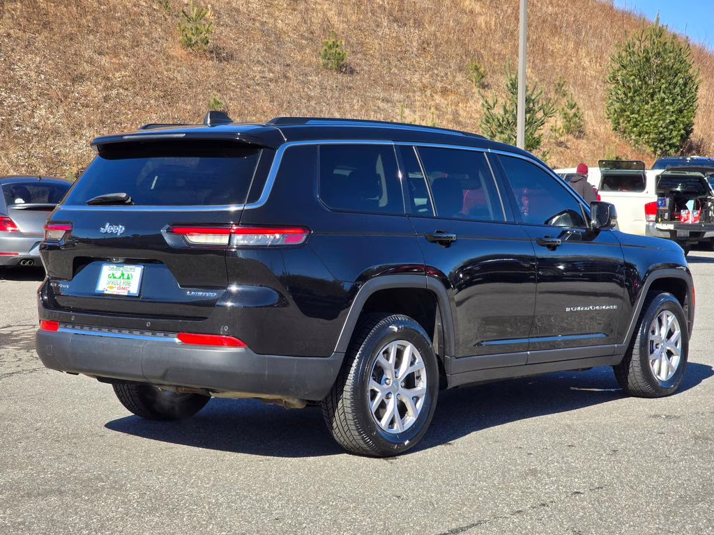 2021 Diamond Black Crystal Pearlcoat Jeep Grand Cherokee L Limited 4X4 SUV