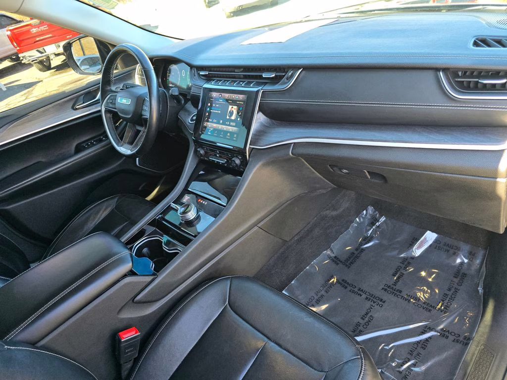 2021 Diamond Black Crystal Pearlcoat Jeep Grand Cherokee L Limited 4X4 SUV