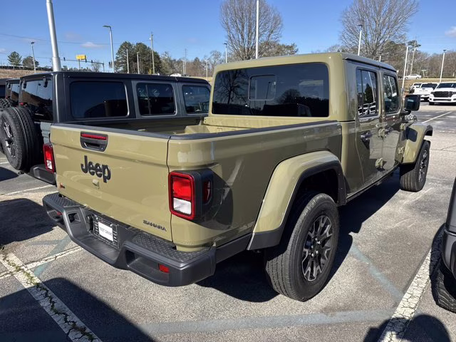 2026 41 Jeep Gladiator Sahara 4X4 Truck