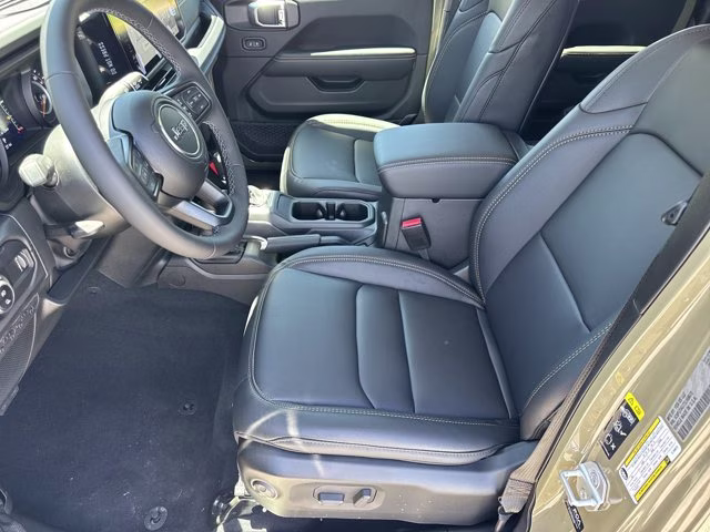 2026 41 Jeep Gladiator Sahara 4X4 Truck