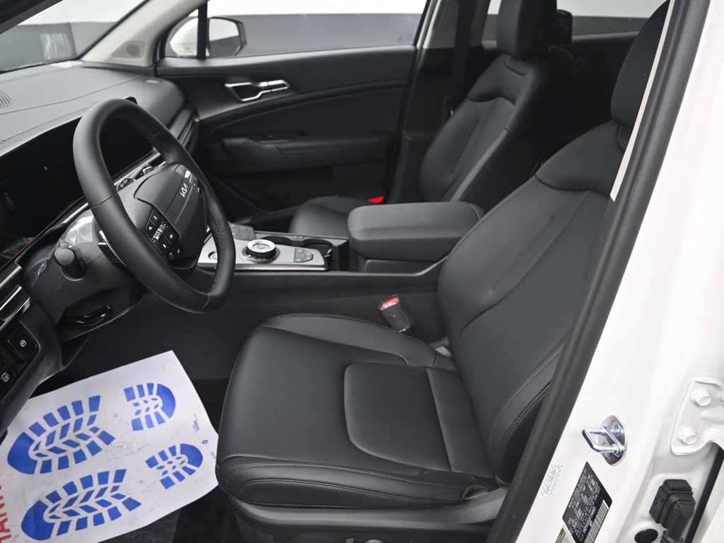 2026 Snow White Pearl Kia Sportage Hybrid EX AWD SUV