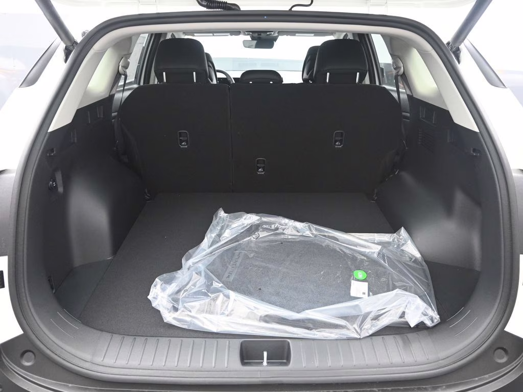 2026 Snow White Pearl Kia Sportage Hybrid EX AWD SUV