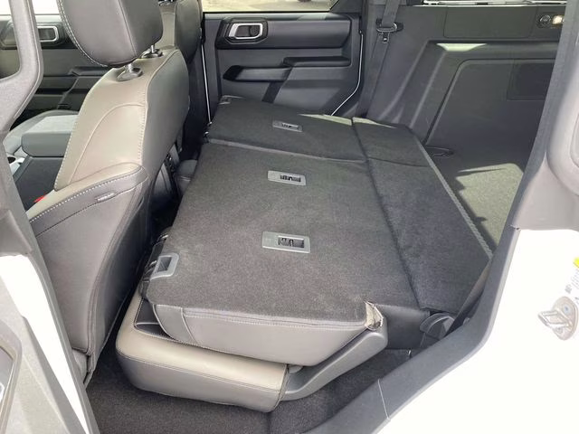 2026 Oxford White Ford Bronco Outer Banks 4X4 SUV