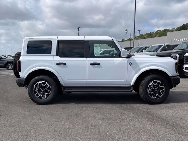 2026 Oxford White Ford Bronco Outer Banks 4X4 SUV