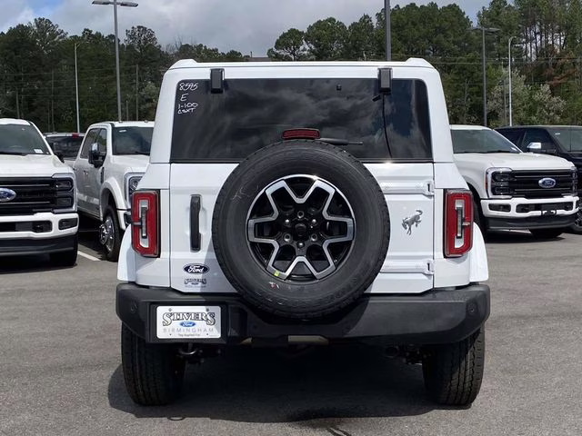 2026 Oxford White Ford Bronco Outer Banks 4X4 SUV