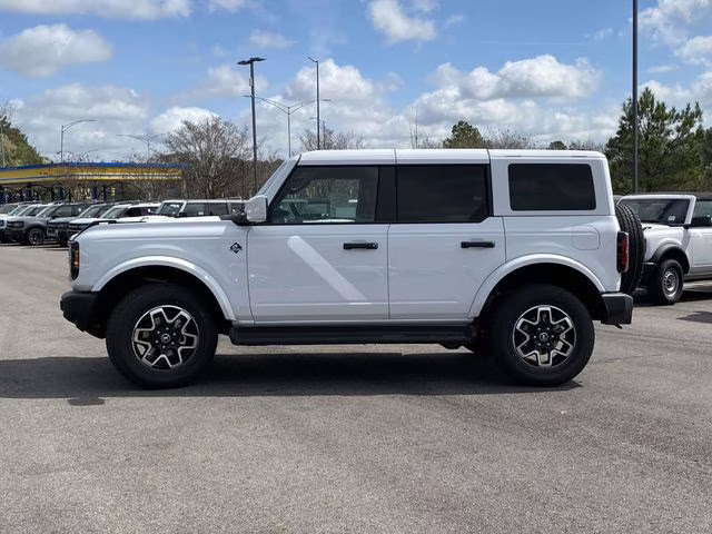 2026 Oxford White Ford Bronco Outer Banks 4X4 SUV