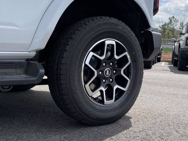 2026 Oxford White Ford Bronco Outer Banks 4X4 SUV