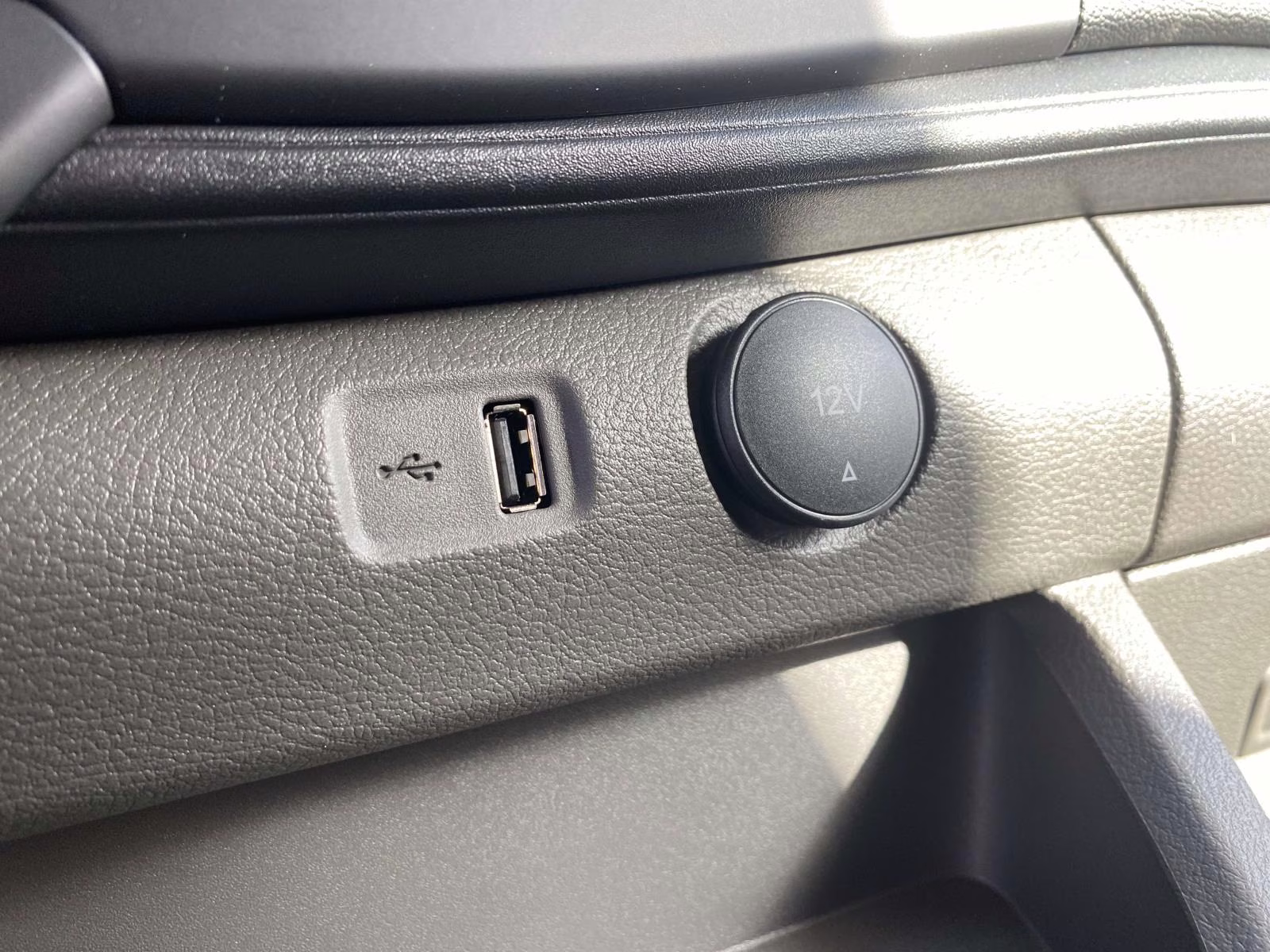 2026 Oxford White Ford Transit-350 XL RWD Crossover