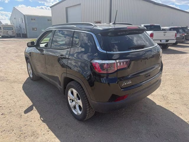2019 Diamond Black Crystal Pearlcoat Jeep Compass Latitude 4X4 SUV