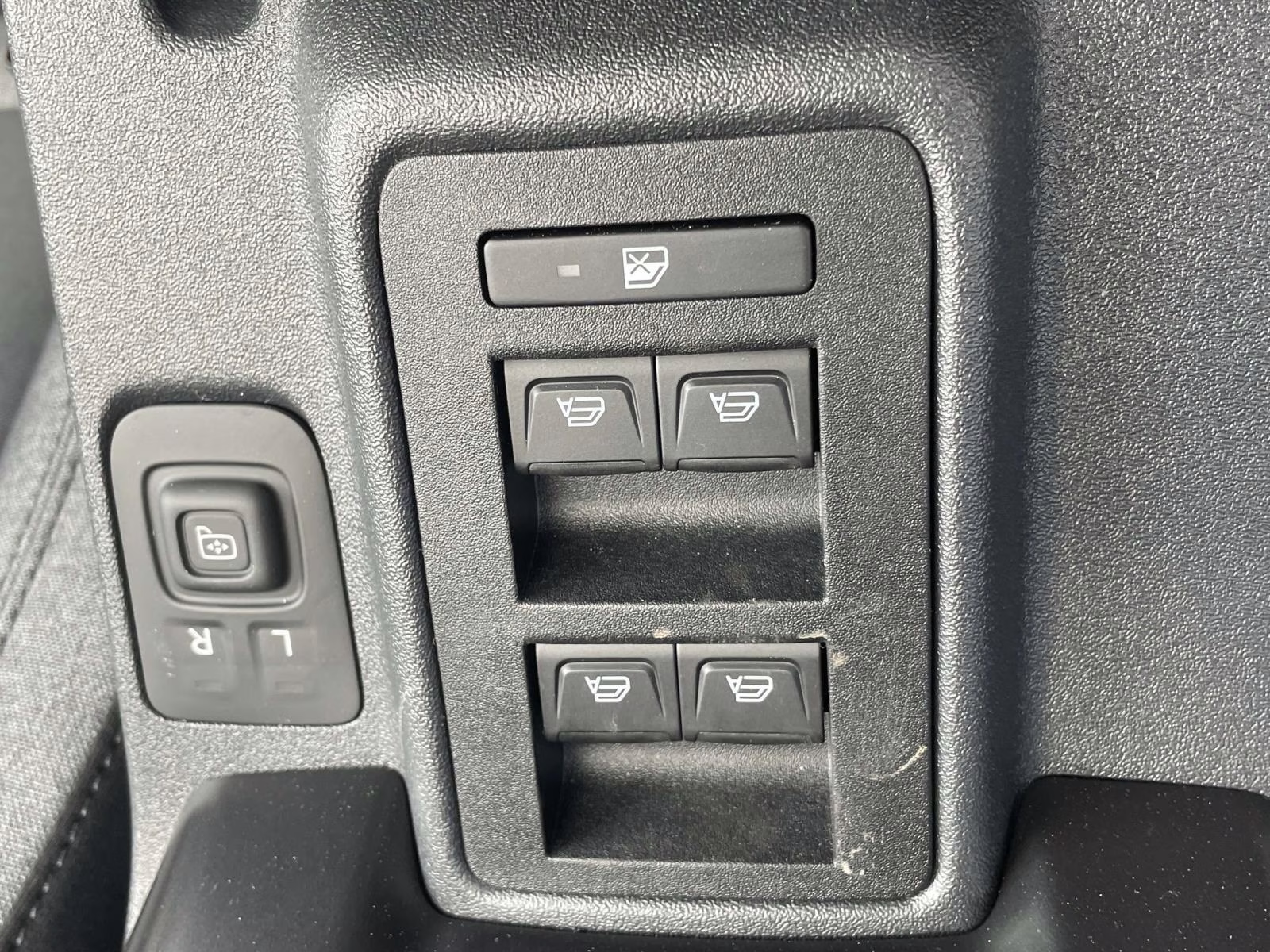 2025 Carbonized Gray Metallic Ford Bronco Base 4X4 SUV