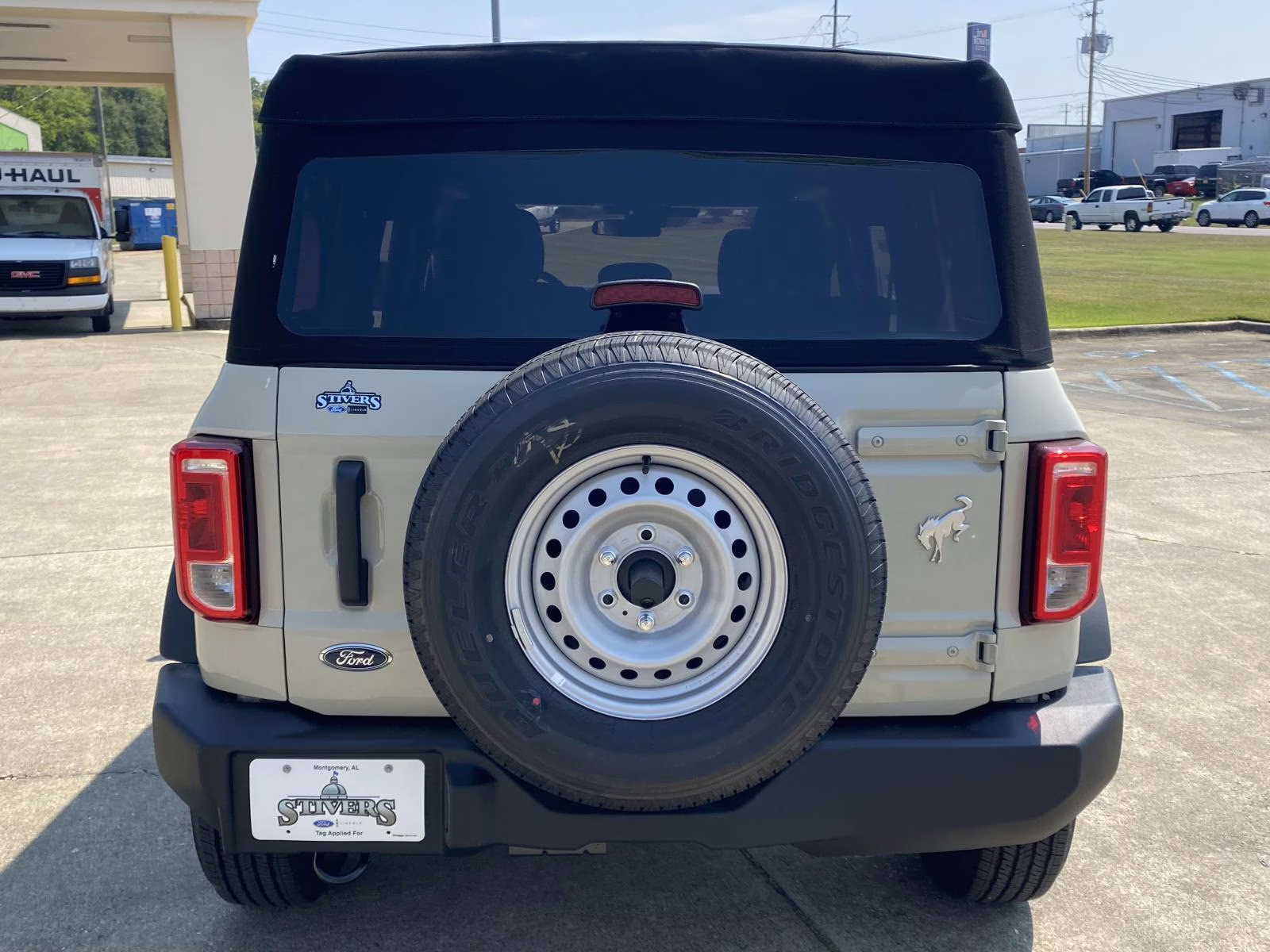 2025 Desert Sand Ford Bronco Base 4X4 SUV