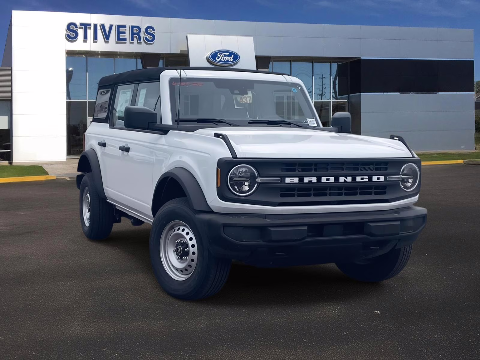 2025 Oxford White Ford Bronco Base 4X4 SUV