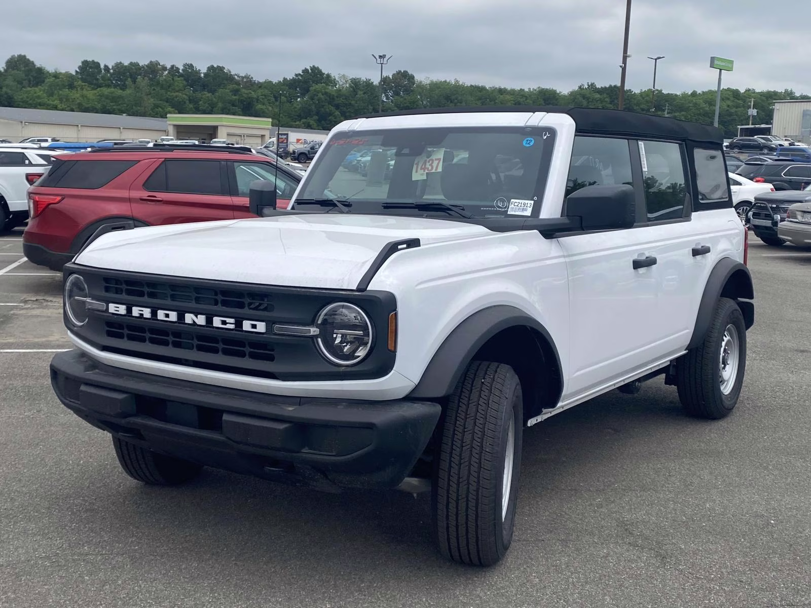 2025 Oxford White Ford Bronco Base 4X4 SUV