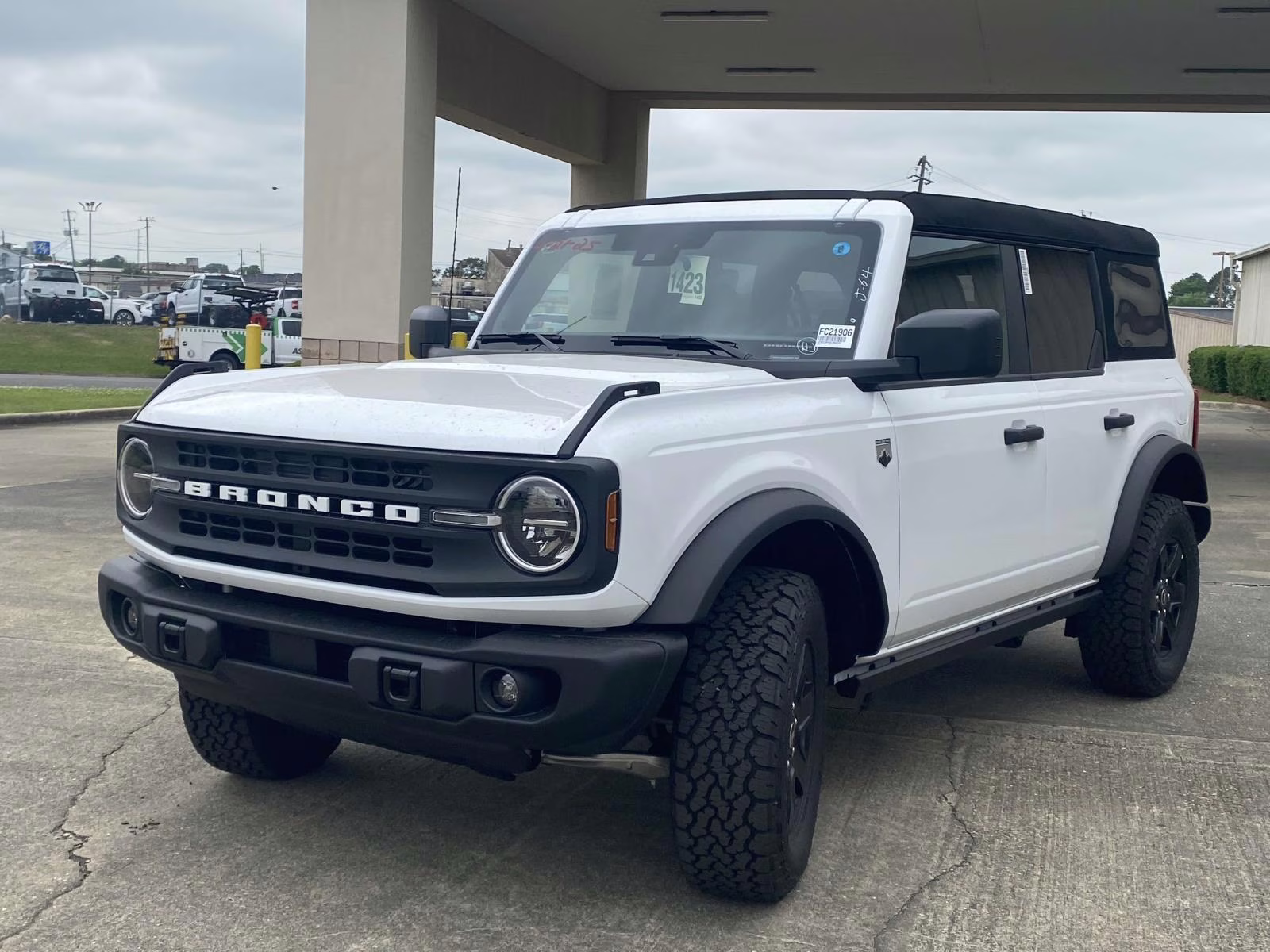2025 Oxford White Ford Bronco Big Bend 4X4 SUV