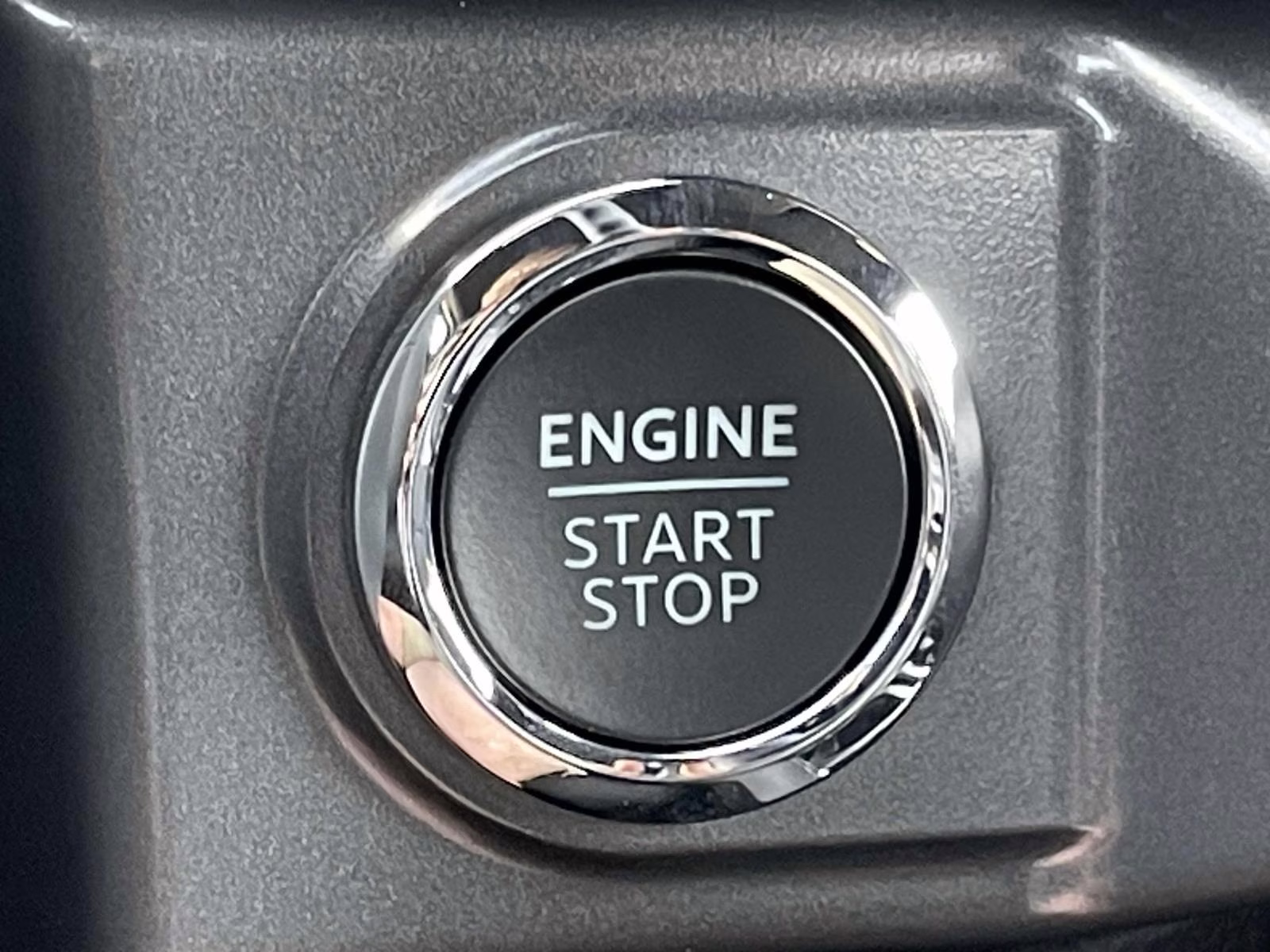 2025 Iconic Silver Metallic Ford F-150 XLT 4X4 Truck