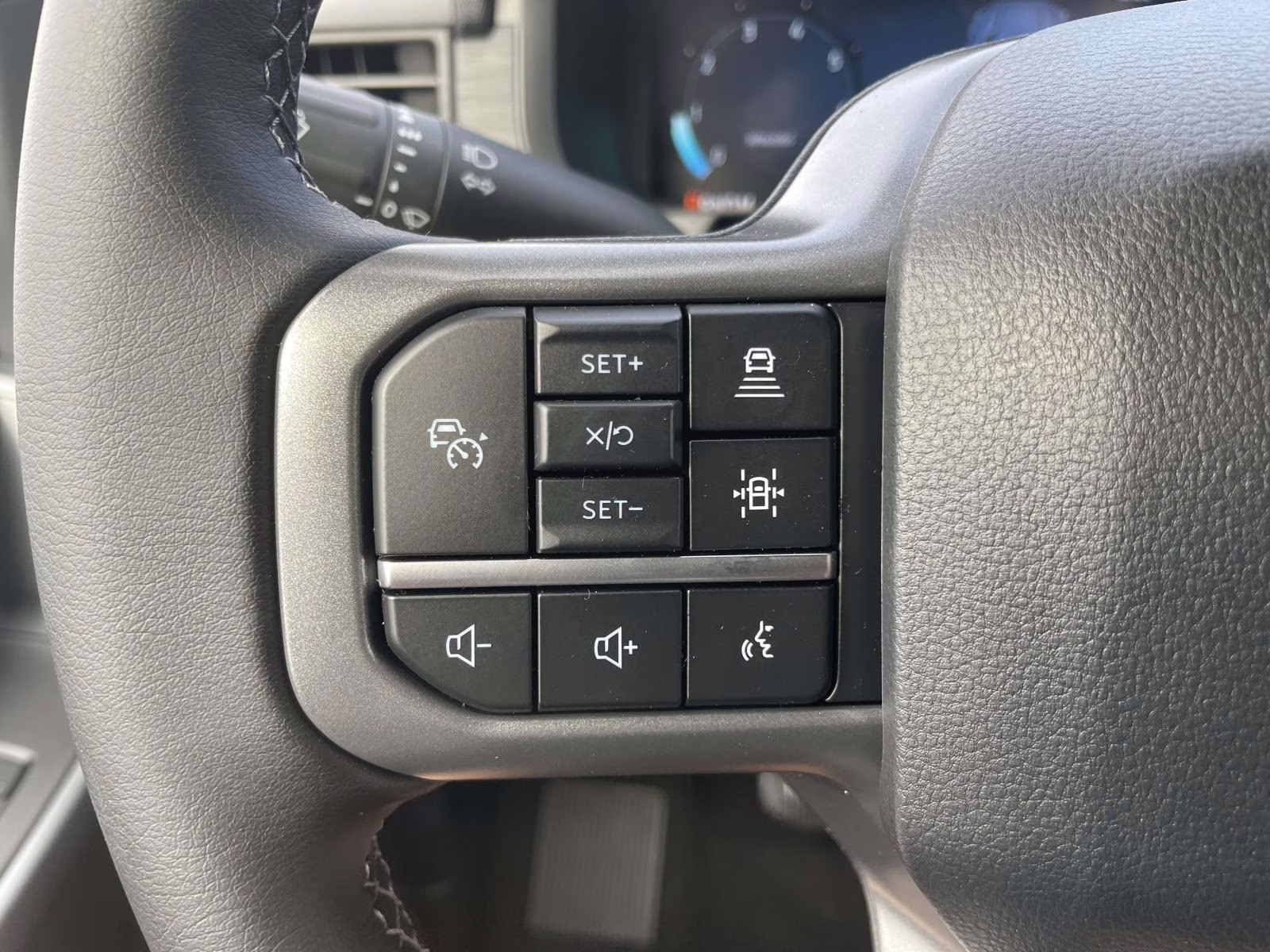 2025 Agate Black Metallic Ford F-150 XLT 4X4 Truck