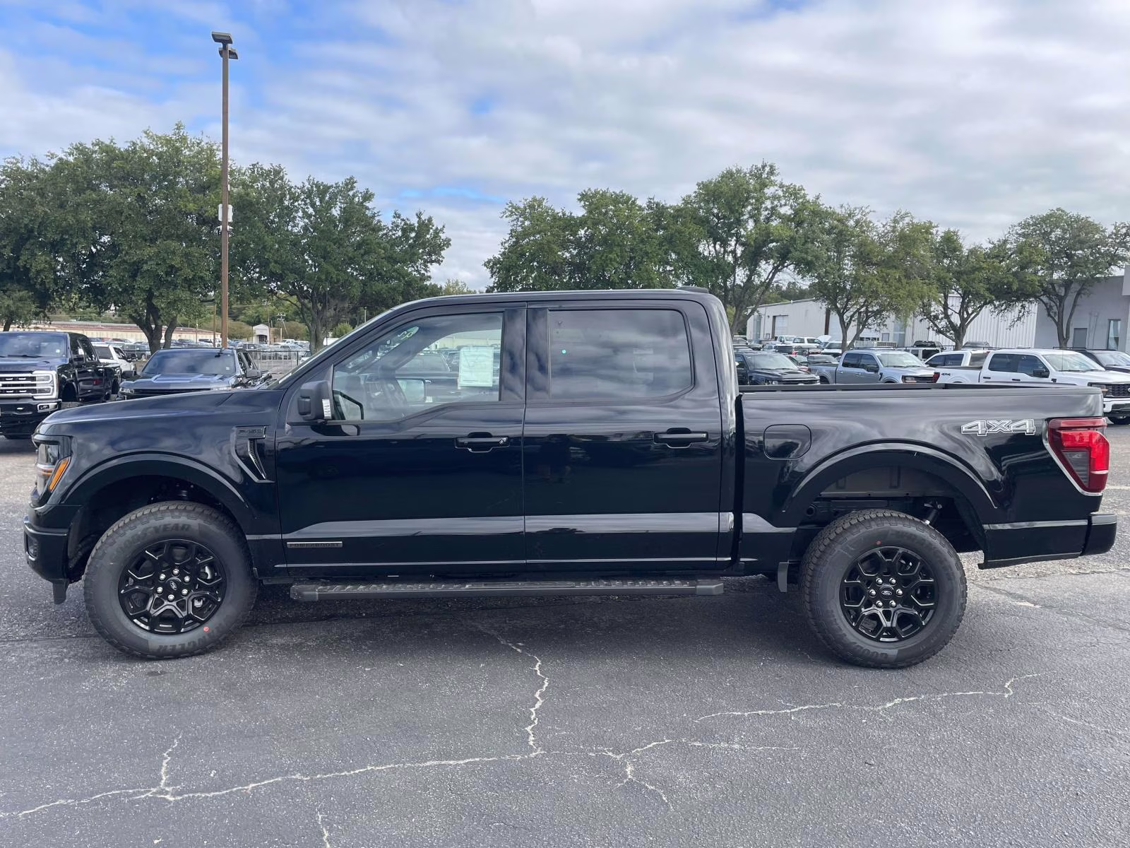 2025 Agate Black Metallic Ford F-150 XLT 4X4 Truck