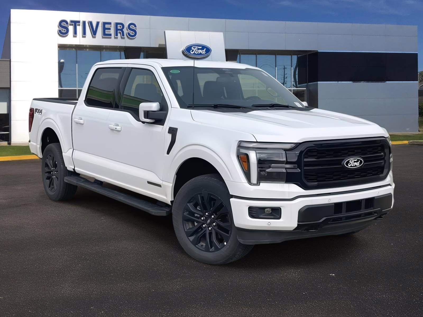 2025 Oxford White Ford F-150 Lariat 4X4 Truck