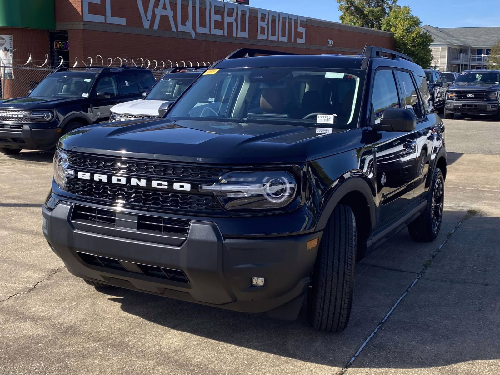 2025 Shadow Black Ford Bronco Sport Outer Banks 4X4 SUV
