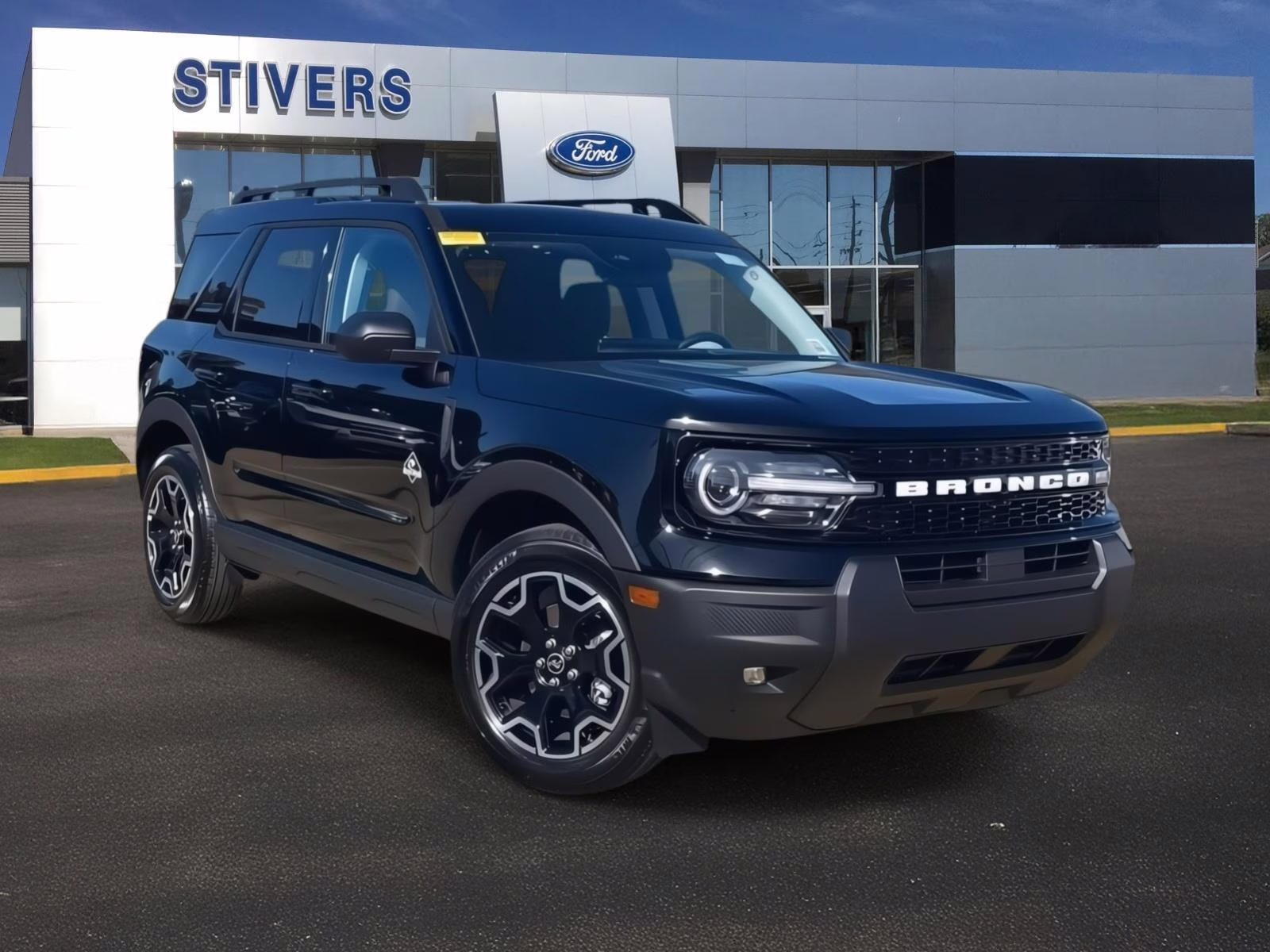 2025 Shadow Black Ford Bronco Sport Outer Banks 4X4 SUV