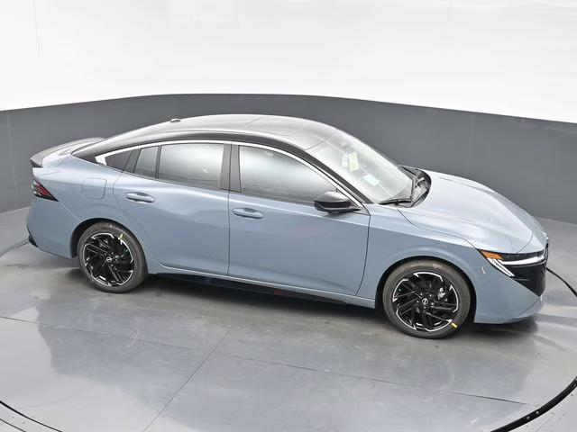 2026 Atlantic Gray/Super Black Nissan Sentra SR FWD Sedan
