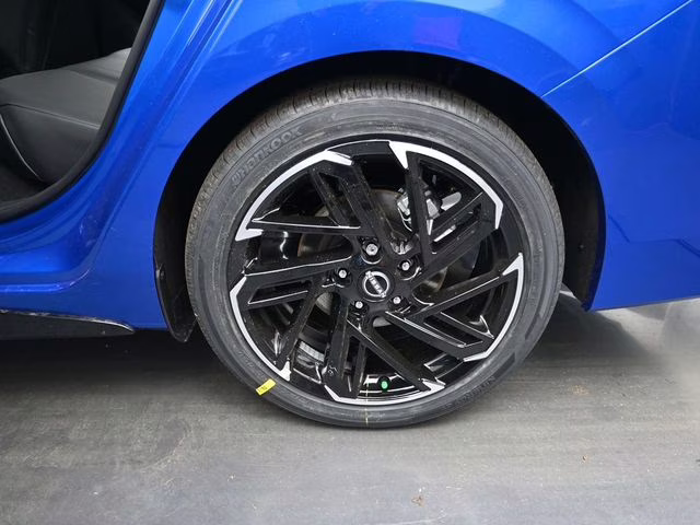 2026 Bluestone Pearl/Super Blk Nissan Sentra SR FWD Sedan
