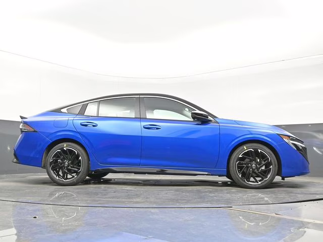 2026 Bluestone Pearl/Super Blk Nissan Sentra SR FWD Sedan
