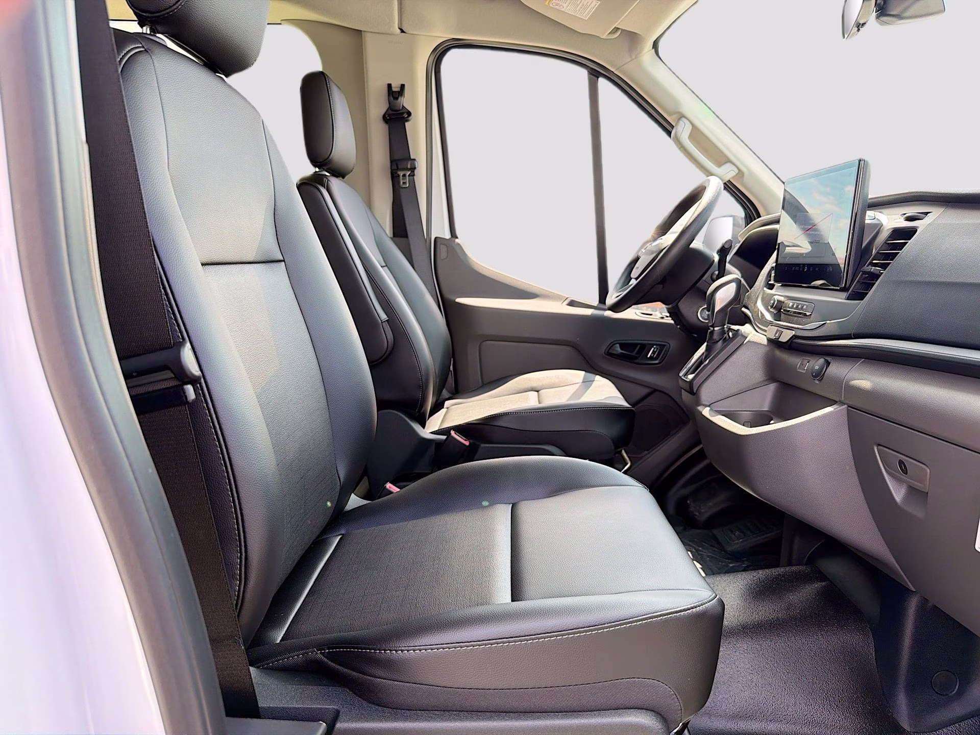 2026 Oxford White Ford Transit-350 XL RWD Crossover
