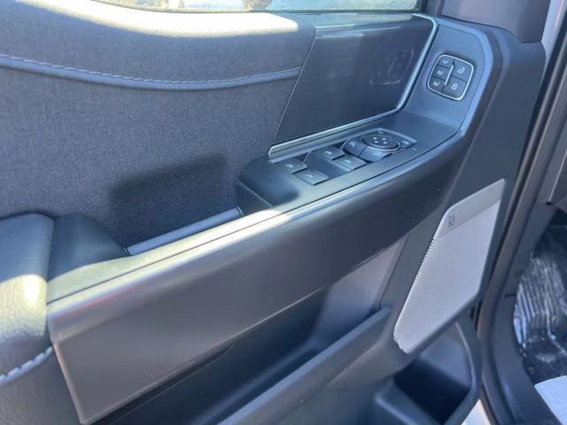 2026 Avalanche Ford F-150 Lariat 4X4 Truck